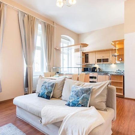 Apartment Termal การ์โลวีวารี ภายนอก รูปภาพ