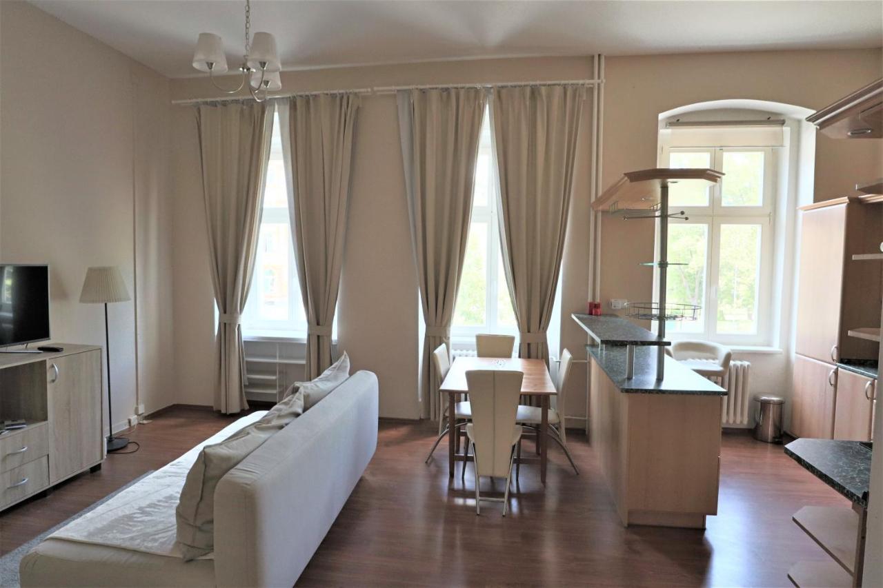 Apartment Termal การ์โลวีวารี ภายนอก รูปภาพ