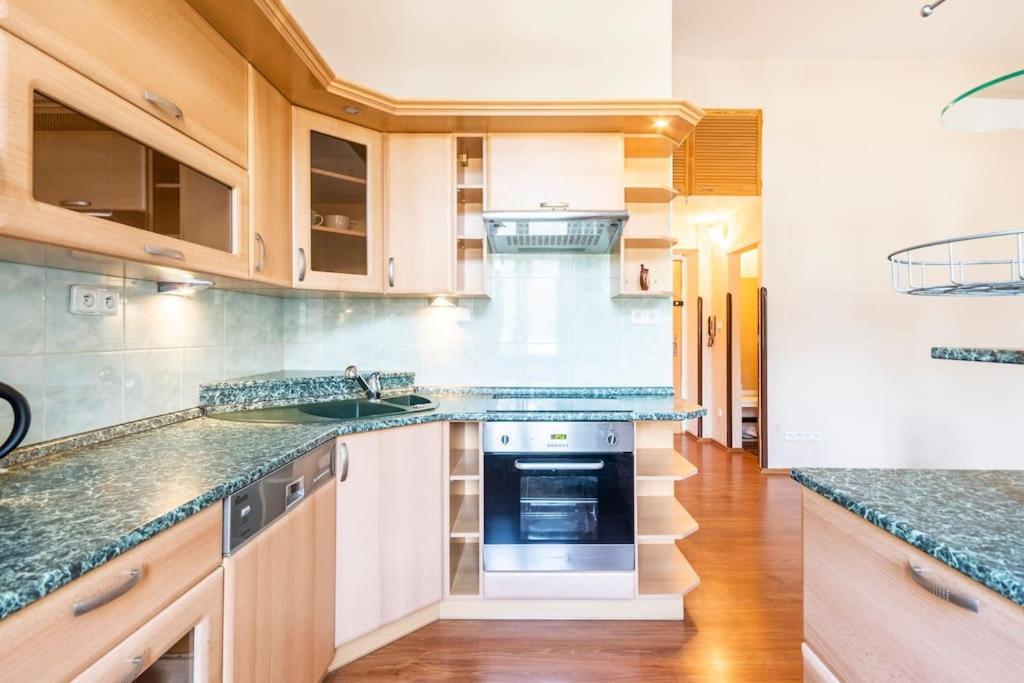 Apartment Termal การ์โลวีวารี ภายนอก รูปภาพ
