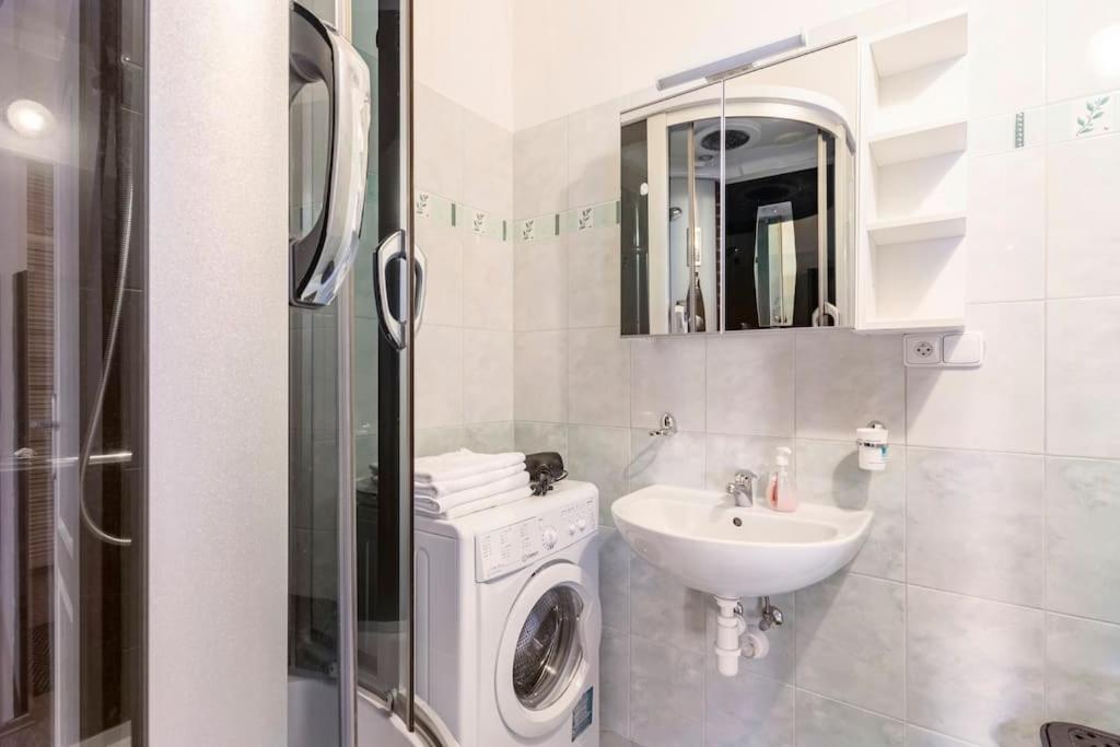 Apartment Termal การ์โลวีวารี ภายนอก รูปภาพ